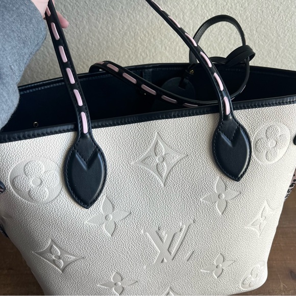 💸 SOLD• ✨MORE PHOTOS✨ Louis Vuitton Wild at Heart Neverfull MM - Picture 4 of 13